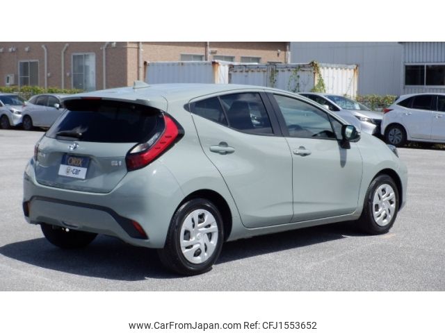 toyota aqua 2023 CFJ1553652 image 2