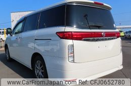 nissan elgrand 2015 NIKYO_WZ29313