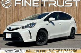 toyota prius-α 2016 CFJ1786256