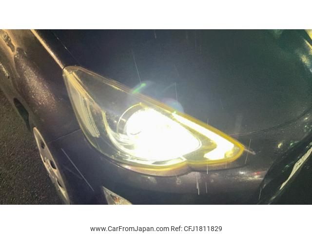 toyota aqua 2016 CFJ1811829 image 2