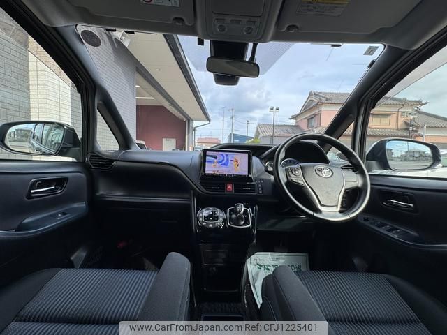toyota voxy 2017 quick_quick_ZWR80W_ZWR80-0231435 image 2