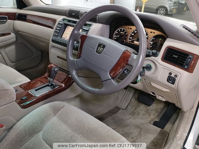 toyota crown 2003 CFJ1779937 image 2