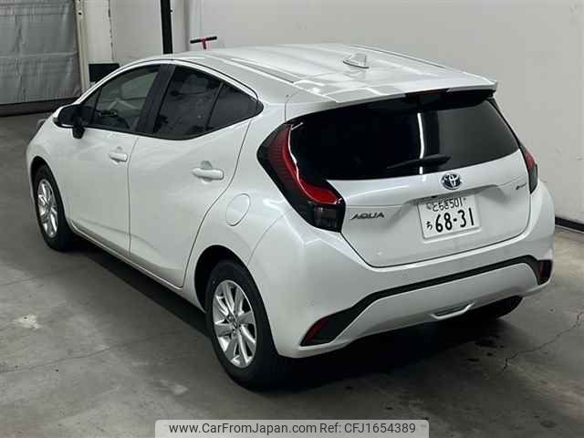 toyota aqua 2024 CFJ1654389 image 2