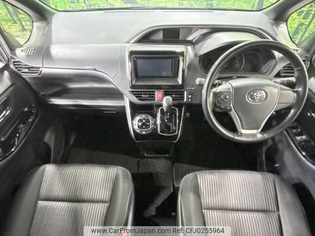 toyota voxy 2019 -TOYOTA--Voxy DBA-ZRR85W--ZRR85-0122058---TOYOTA--Voxy DBA-ZRR85W--ZRR85-0122058- image 2