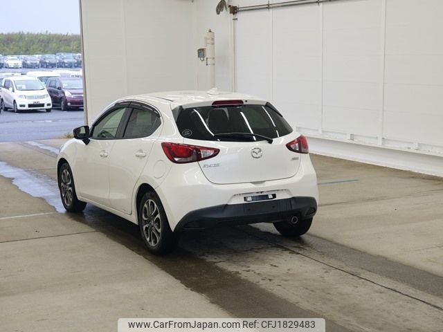 mazda demio 2016 CFJ1829483 image 2