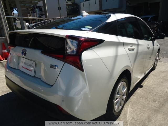 toyota prius 2019 quick_quick_DAA-ZVW51_ZVW51-8066657 image 2