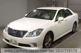 toyota crown 2012 CFJ1719175
