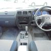 toyota hilux-sports-pick-up 2002 CFJ1844268 image 4
