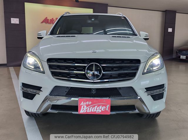 mercedes-benz m-class 2014 BD25043A2197 image 2