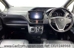 toyota voxy 2015 504928-929572