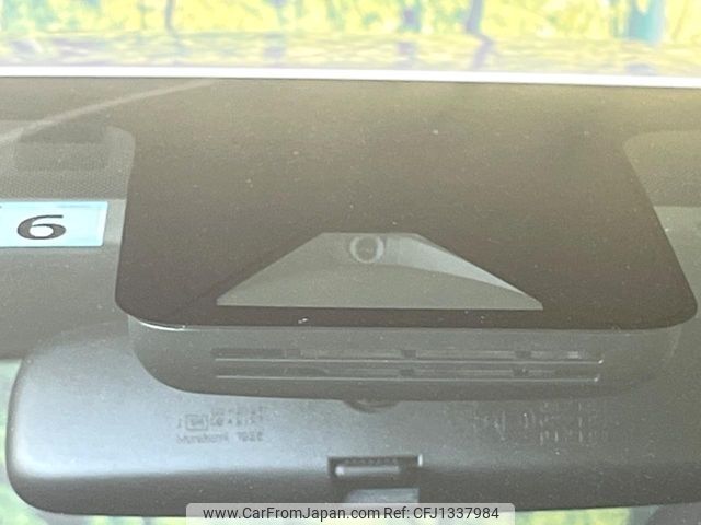 toyota aqua 2022 -TOYOTA--AQUA 6AA-MXPK11--MXPK11-2065539---TOYOTA--AQUA 6AA-MXPK11--MXPK11-2065539- image 2