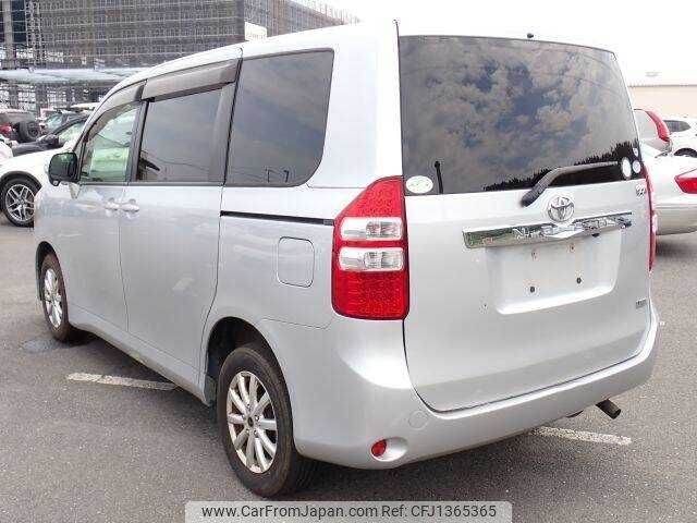 toyota noah 2012 504928-250702160033 image 1