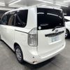 toyota noah 2009 CFJ1653814 image 4