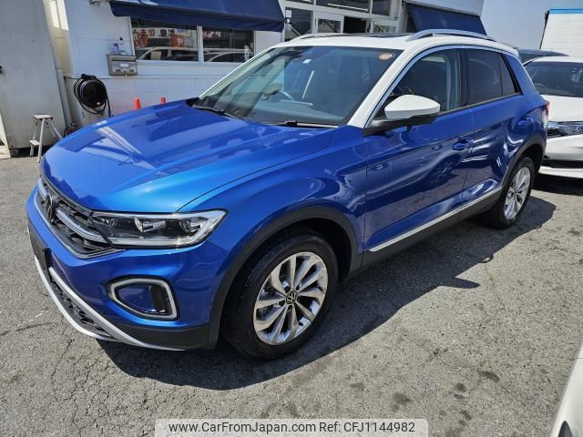 volkswagen t-roc 2023 quick_quick_3DA-A1DFF_WVGZZZA1ZPV597416 image 2