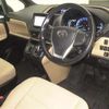 toyota noah 2014 CFJ1444554 image 4