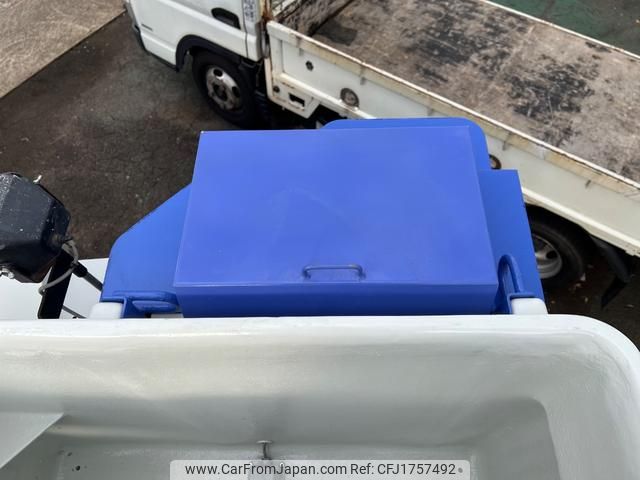 isuzu elf-truck 2011 CFJ1757492 image 2