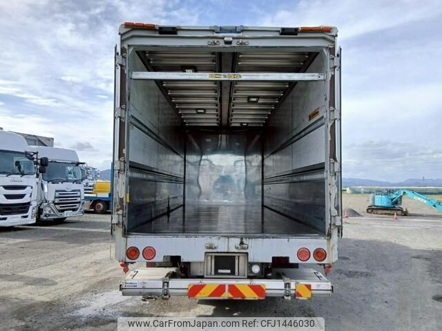 isuzu giga 2013 CFJ1446030 image 2