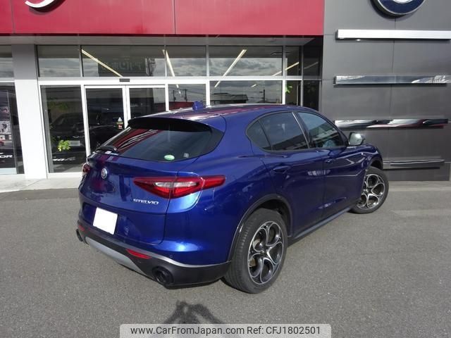 alfa-romeo stelvio 2022 CFJ1802501 image 2