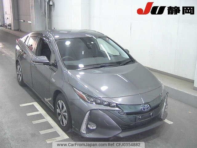 toyota prius-phv 2018 -TOYOTA--Prius PHV ZVW52--ZVW52-3068229---TOYOTA--Prius PHV ZVW52--ZVW52-3068229- image 1