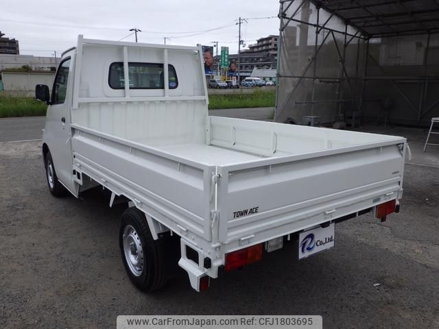toyota townace-truck 2019 CFJ1803695 image 2