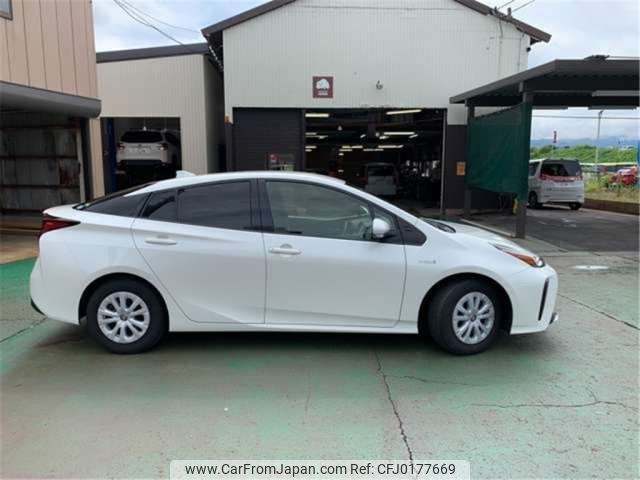 toyota prius 2019 -TOYOTA 【新潟 301ﾒ9750】--Prius DAA-ZVW51--ZVW51-6135898---TOYOTA 【新潟 301ﾒ9750】--Prius DAA-ZVW51--ZVW51-6135898- image 2