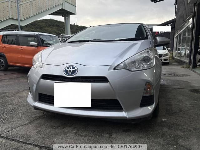 toyota aqua 2012 CFJ1764907 image 1