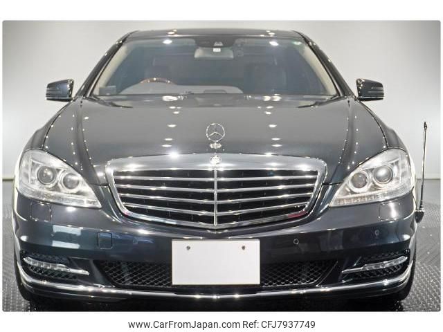 mercedes-benz s-class 2011 CFJ7937749 image 2