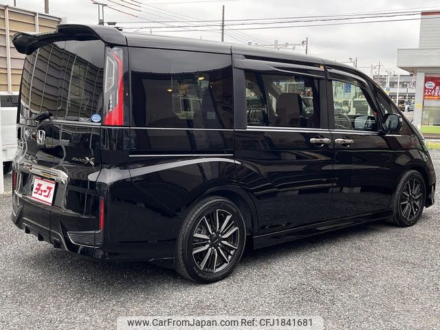 honda stepwagon 2017 CFJ1841681 image 2