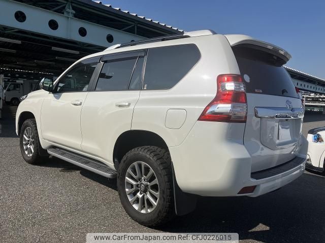 toyota land-cruiser-prado 2017 quick_quick_CBA-TRJ150W_TRJ150-0071775 image 2