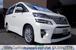 toyota vellfire 2013 CFJ0962378