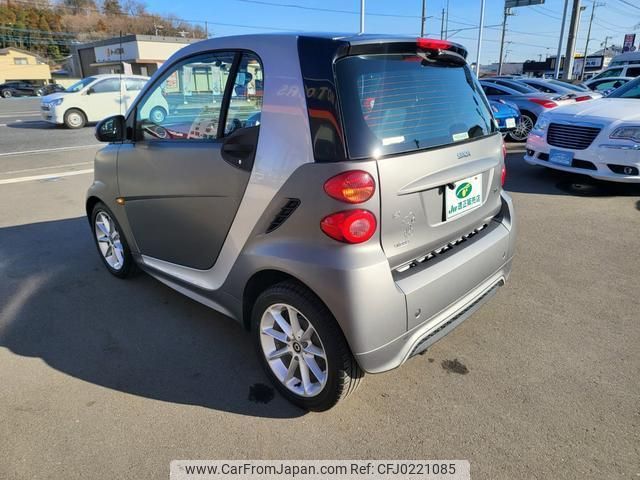 smart fortwo-coupe 2015 quick_quick_451380_WME4513802K818670 image 2