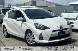 toyota aqua 2012 CFJ1682127