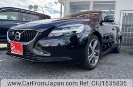 volvo v40 2018 CFJ1635836