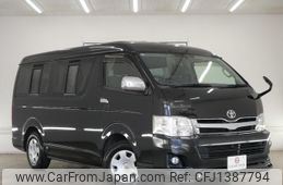 toyota hiace-wagon 2011 GOO_JP_700250572030250702002