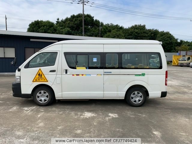 Used TOYOTA HIACE COMMUTER 2011/Apr CFJ7749424 in good condition for sale