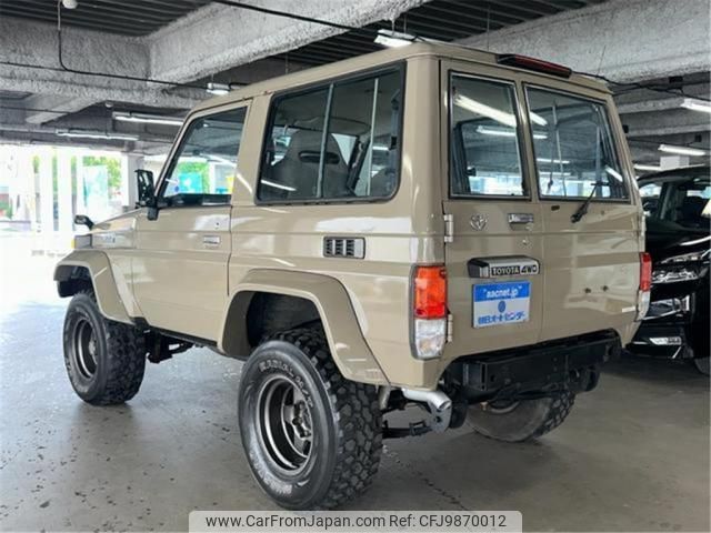 car_3d830fcb-49a1-47bc-80d2-