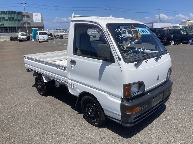 Used MITSUBISHI MINICAB TRUCK 1995 CFJ8885386 in good condition for sale