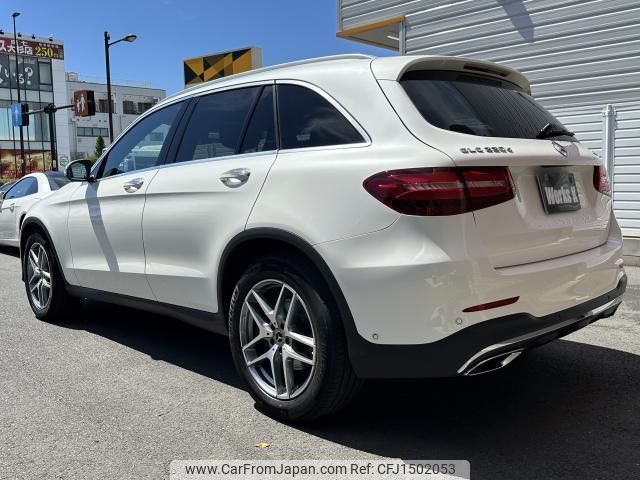 mercedes-benz glc-class 2017 CFJ1502053 image 2