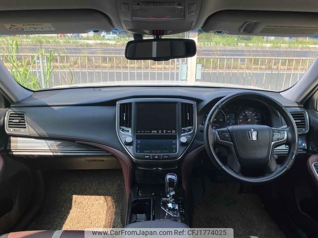 toyota crown-hybrid 2015 CFJ1774025 image 2