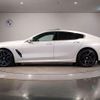 bmw 8-series 2023 quick_quick_3DA-GW30_WBAGW42000CL79000 image 3