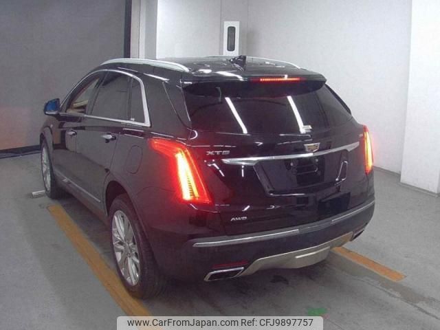 cadillac xt5-crossover 2018 quick_quick_ABA-C1UL_1GYFN9RS7JZ229514 image 2