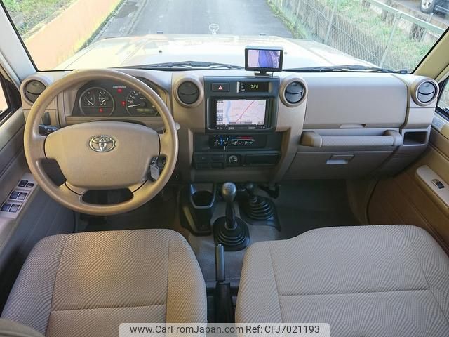 toyota landcruiser-70 2018 GOO_NET_EXCHANGE_0560889A20211117G001 image 2