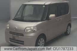 daihatsu tanto 2011 CFJ1787233