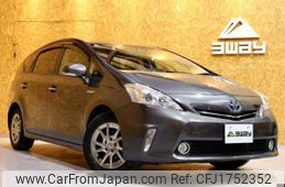 toyota prius-α 2014 CFJ1752352