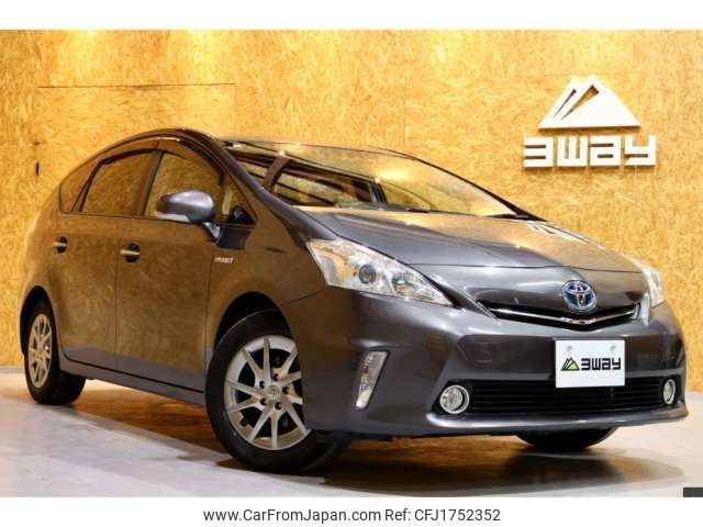 toyota prius-α 2014 CFJ1752352 image 1