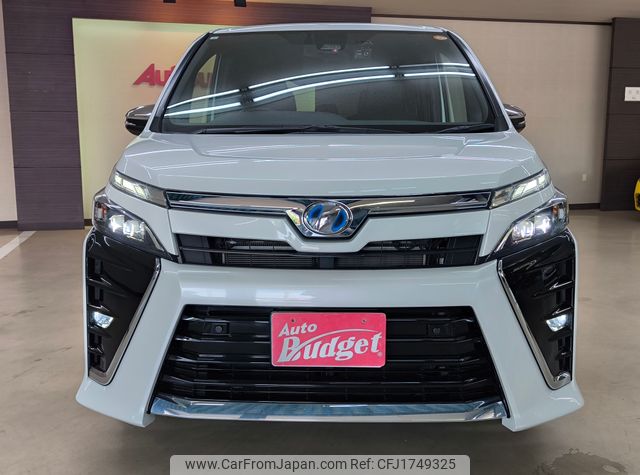 toyota voxy 2019 CFJ1749325 image 2