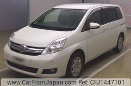 toyota isis 2016 CFJ1447101