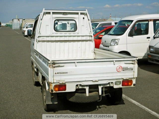 mitsubishi-minicab-truck-1995-750-car_7689e032-3946-433d-a2c3-c907f48238b7