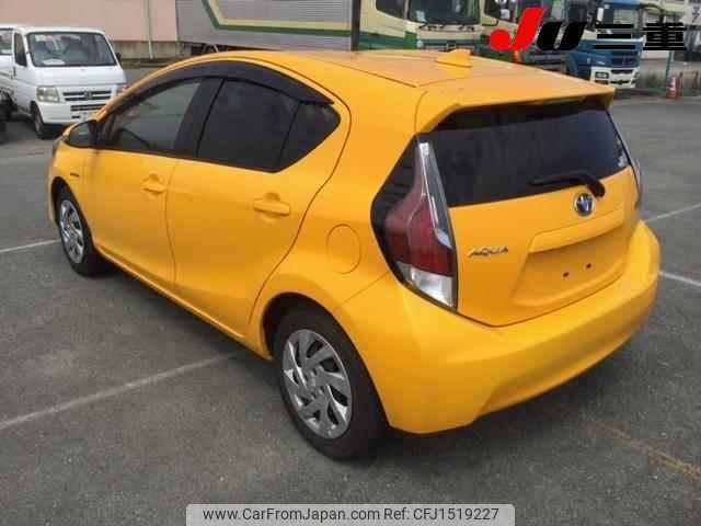 toyota aqua 2015 CFJ1519227 image 2