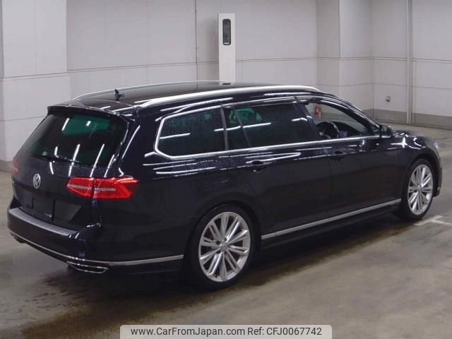 volkswagen passat-variant 2017 quick_quick_ABA-3CCHH_WVWZZZ3CZHE090619 image 2